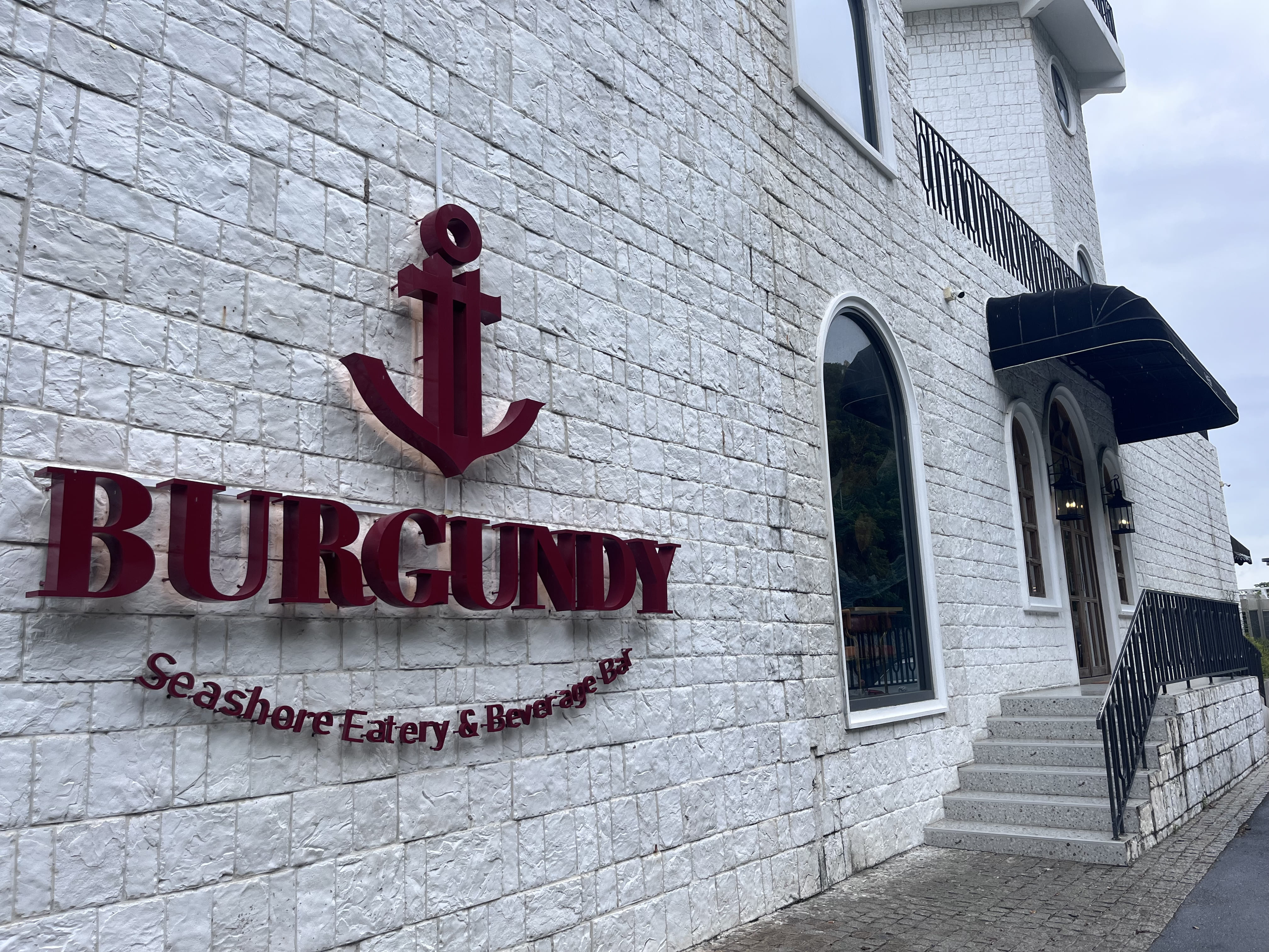 レッドテンプコーヒー(Red Temp Coffee (BURGUNDY)) へご案内